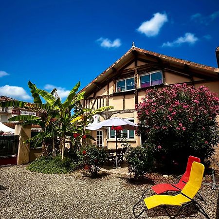 Meuble 3 Etoiles Dans Un Petit Village Du Gers Villecomtal-Sur-Arros Exterior foto